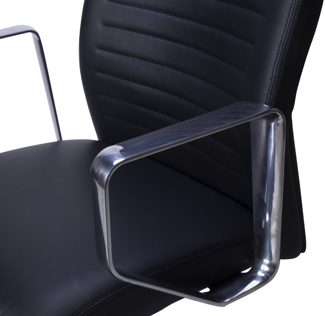 SILLÓN EJECUTIVO EN PIEL
GENUINA/ DECOPIEL