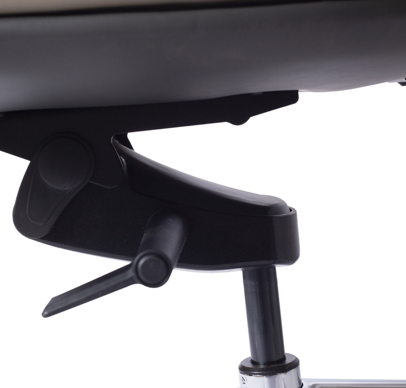 SILLÓN EJECUTIVO EN PIEL
CON RESPALDO ALTO